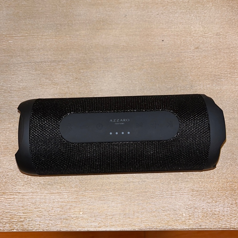 Azzaro Bluetooth speaker